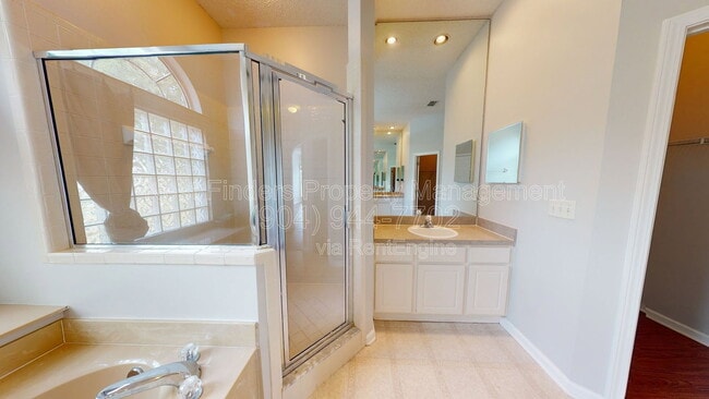 Building Photo - 12180 Basalt Dr N