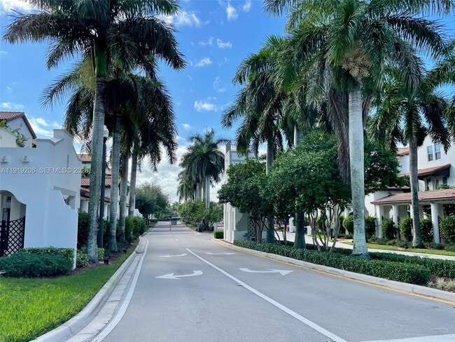 Building Photo - 2929 SW 119th Way