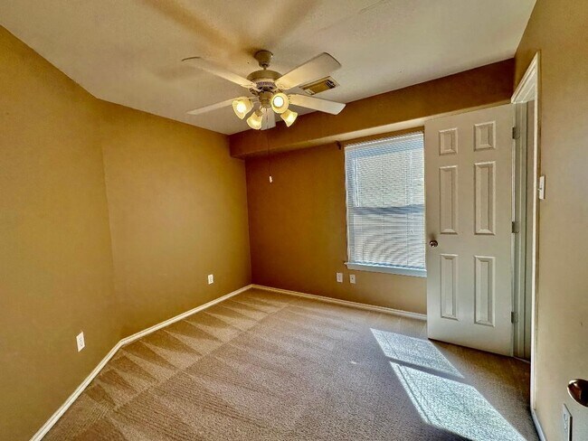 Building Photo - 20235 Arbolada Green Ct