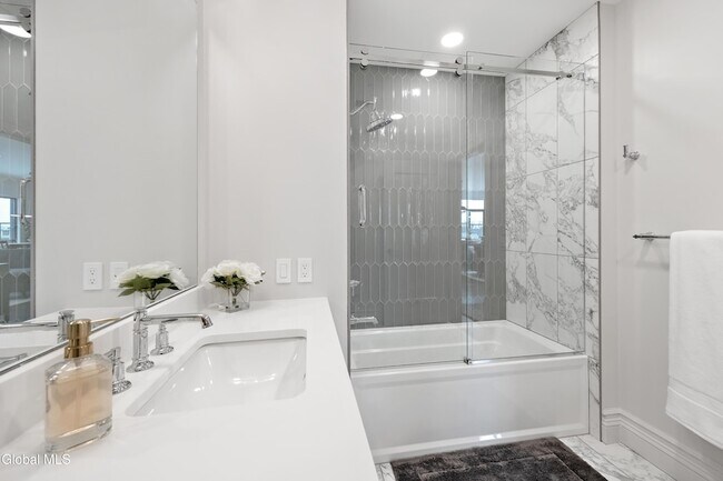 Building Photo - 78 Church St