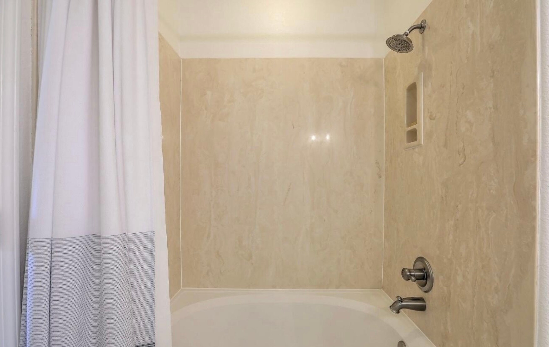 Building Photo - 601 Menaul Blvd NE