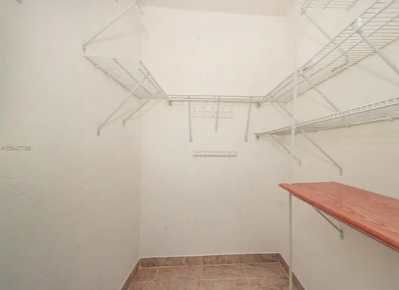 Building Photo - 17710 NW 73rd Ave
