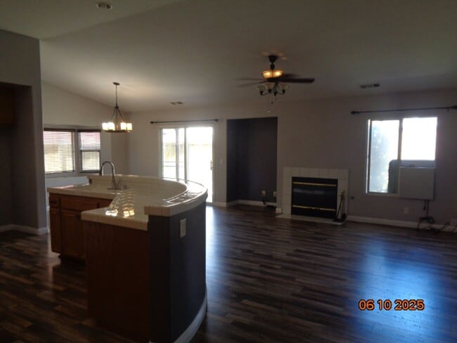 Building Photo - Lovely Rosamond Single Story