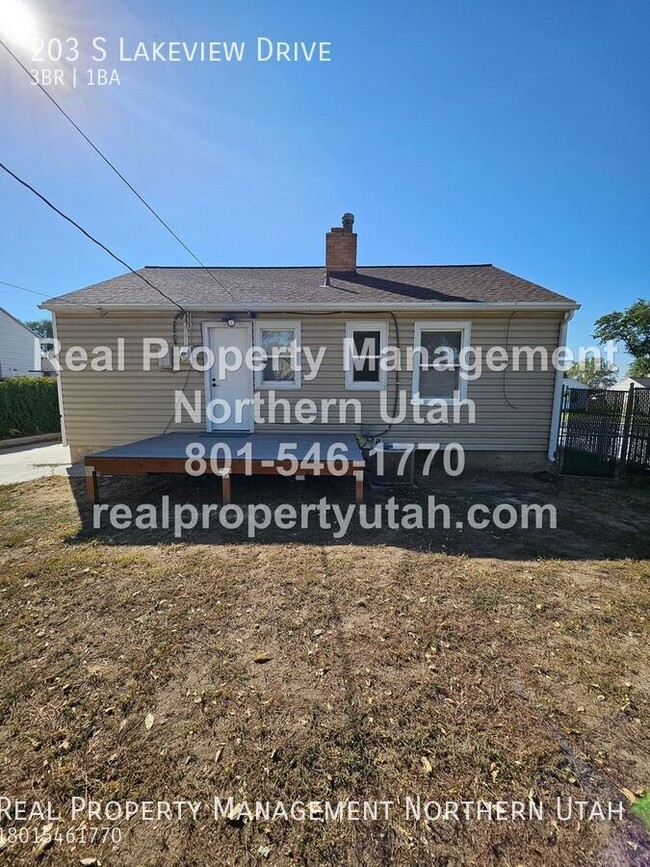 Building Photo - Darling 3 Bedroom Home in Clearfield