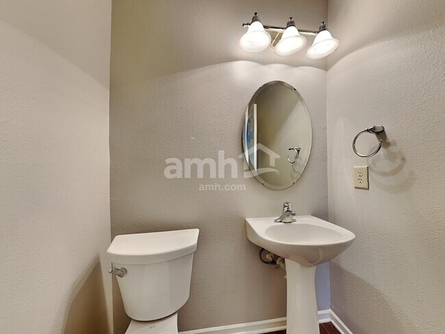 Building Photo - 1516 Bray Dr