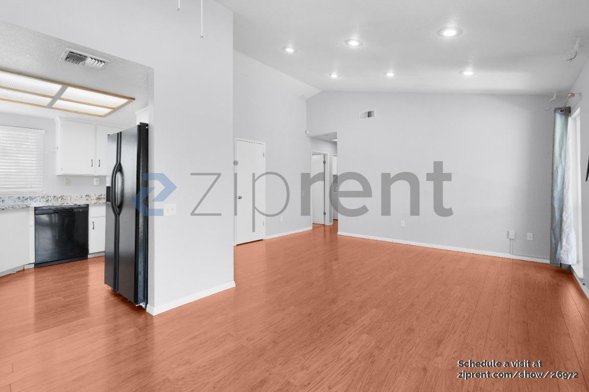 Building Photo - 5324 Vichy Cir