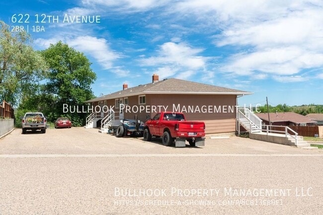 Building Photo - 622 12th Ave