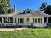 Building Photo - 825 Dixon Ave