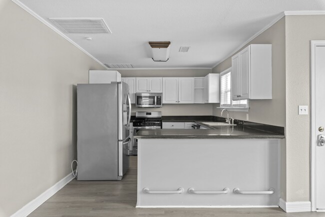 Building Photo - 5309 Perry Ave