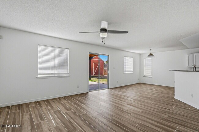 Building Photo - 11961 Mesquite Miel Dr