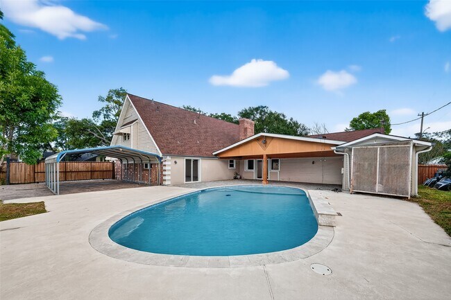 Building Photo - 4901 Burning Tree Dr