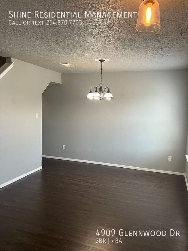 Building Photo - 4909 Glennwood Dr
