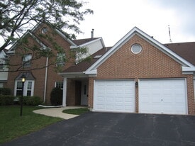 Building Photo - 2810 Meadow Ln