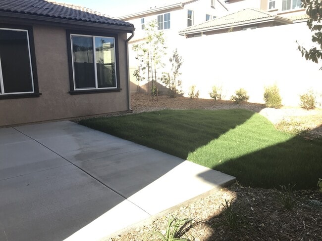 Building Photo - Welcome to beautiful home in Rosetta Canyon!