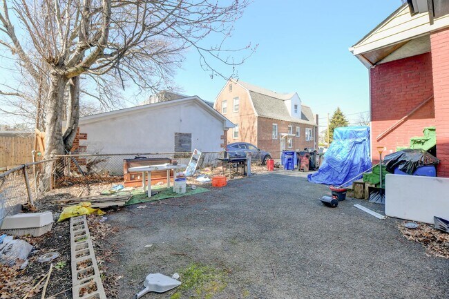 Building Photo - 245 Orange Ave