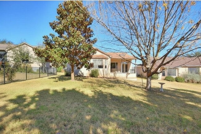Building Photo - 111 Purple Sage Dr
