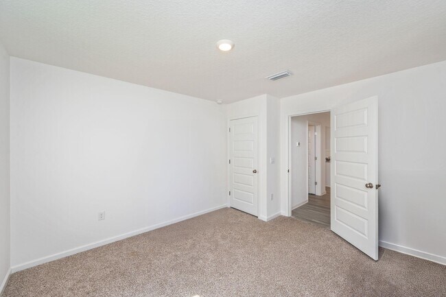 Building Photo - 103 Riverwalk Cir