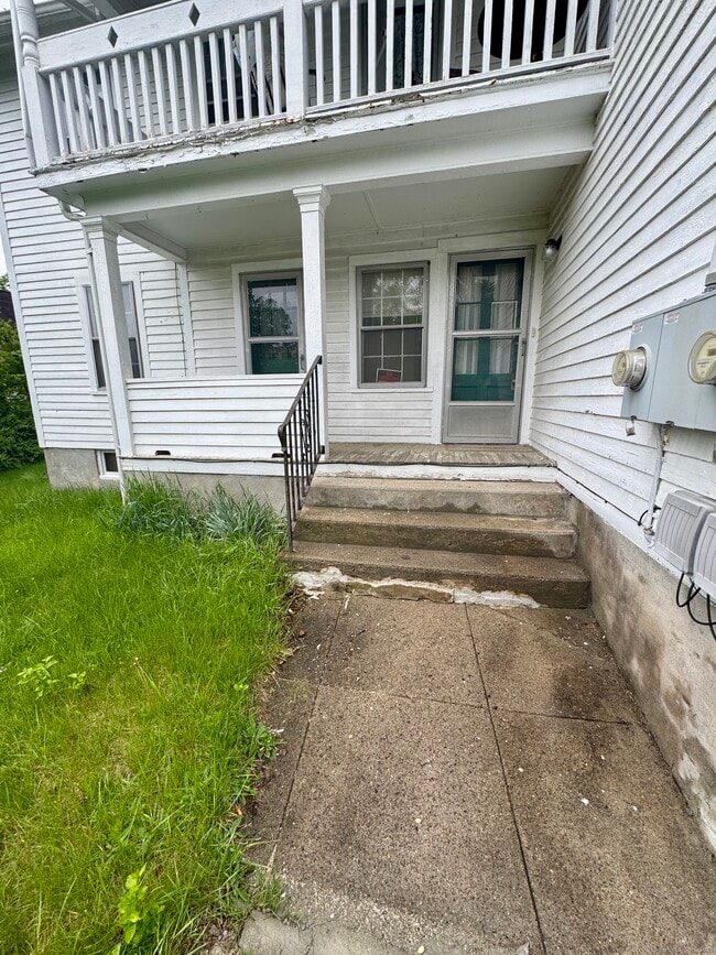 Building Photo - 111 Rockwell St