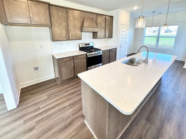 Building Photo - Now Leasing a Spacious 4-bedroom 2.5 Bath Home in Olive Branch @ Southbranch.