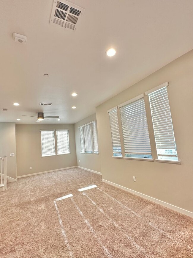 Building Photo - COMING SOON! $3,340 STUNNING  2 BEDROOM MODEL TOWNHOUSE IN CENTRAL FREMONT