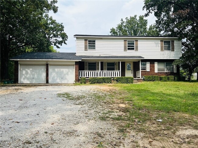 Primary Photo - 1720 E Zion Rd