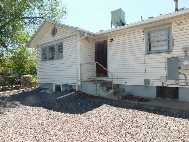 Building Photo - 1346 Texas Ave