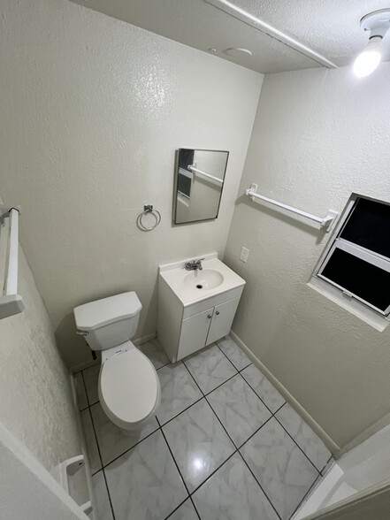 Building Photo - 1135 SW 127th Ct