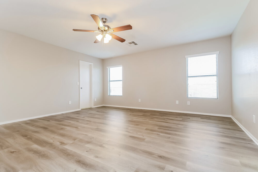 Building Photo - 11811 W Foothill Dr