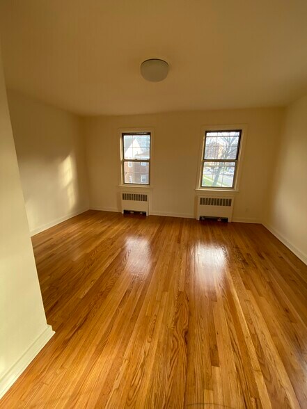 Building Photo - 800 N Broad St