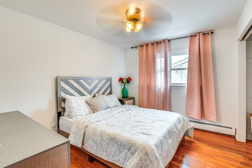 Building Photo - 2851 Debra Way