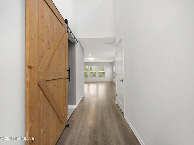 Building Photo - 597 Meadow Ridge Dr