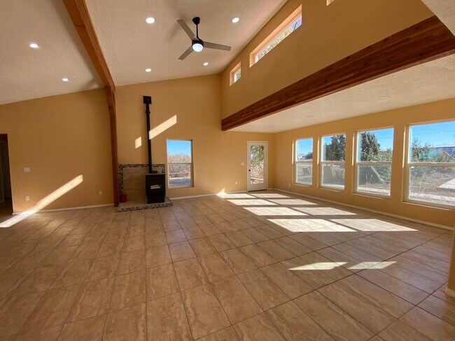 Building Photo - 72 Aspen Dr