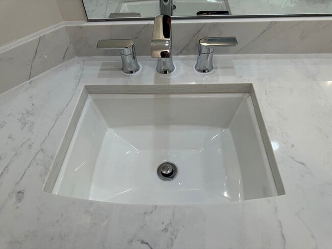 Building Photo - 35 Colton Ln