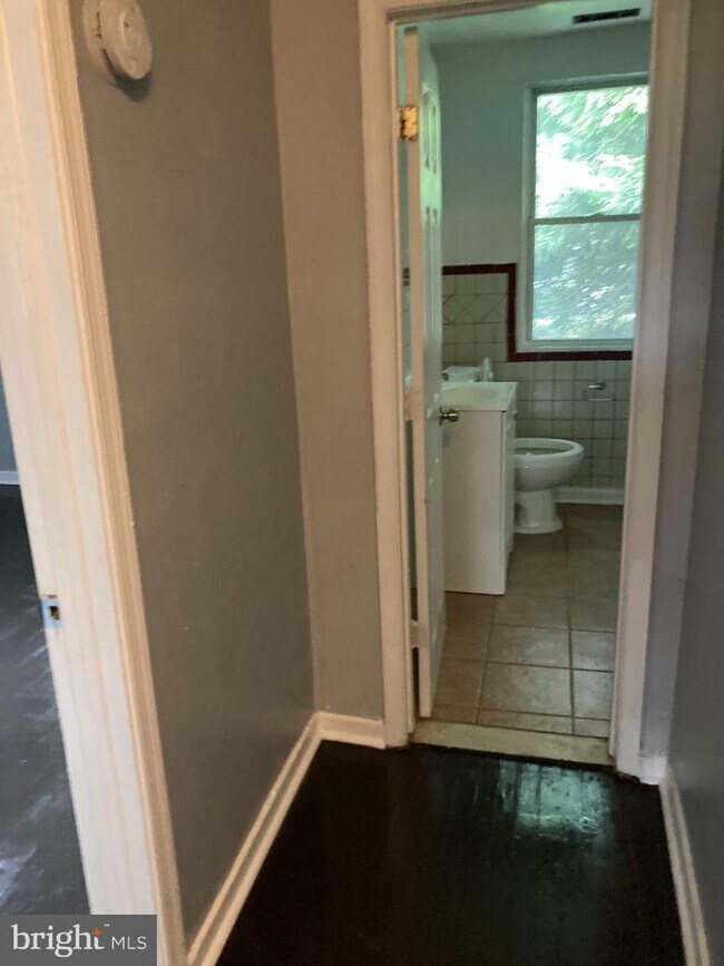 Building Photo - 4808 Wilern Ave