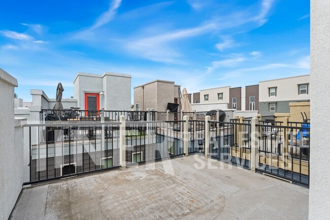 Building Photo - 266 Box Lane-