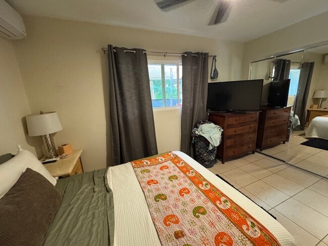 Building Photo - Kahana Ocean View Three bedroom/ Two Bath Unit