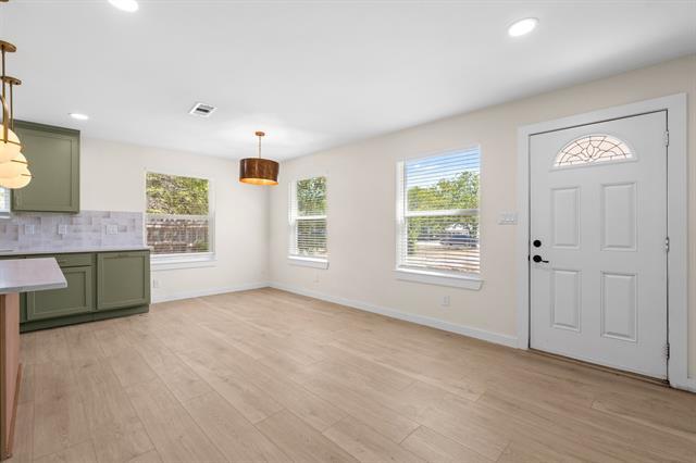 Building Photo - 2417 Arrow Ln