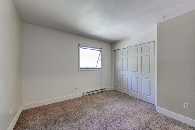 Building Photo - 2311 Spruce St