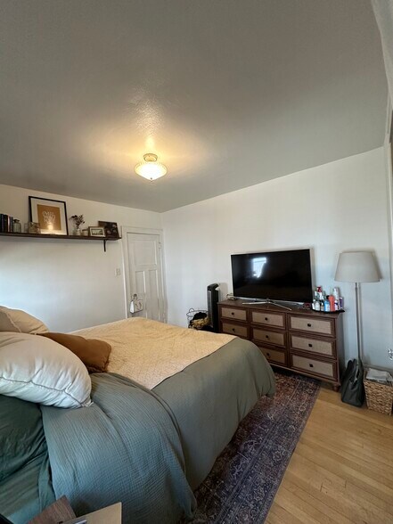 Building Photo - 2360 N 69th St