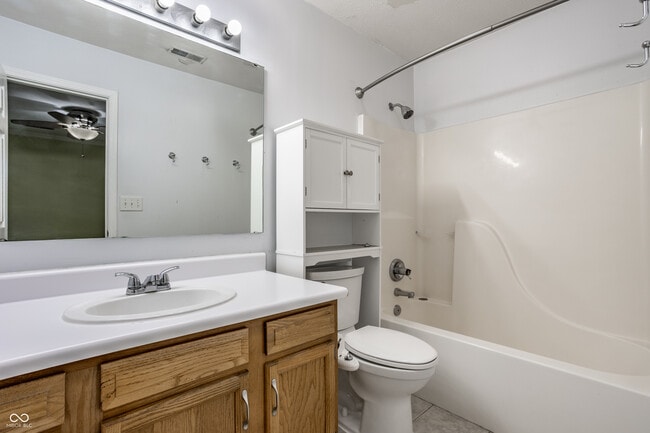 Building Photo - 9653 Aberdeen Ct