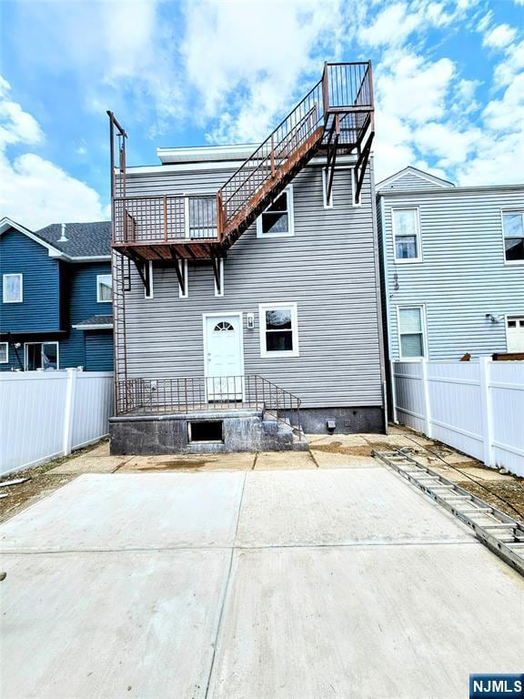 Building Photo - 212 Laurel Ave