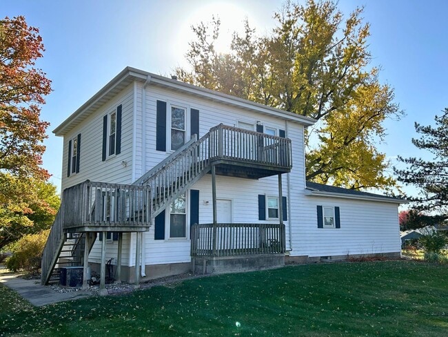 Building Photo - 5212 Lincoln Way