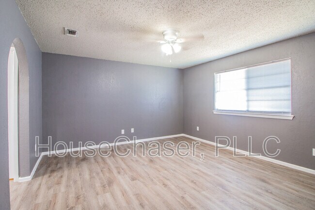 Building Photo - 5515 1st St