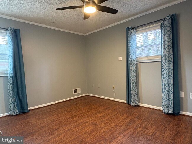 Building Photo - 12654 Valleywood Dr