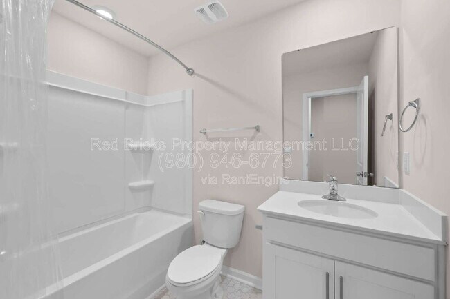 Building Photo - 8113 Murray Br Dr