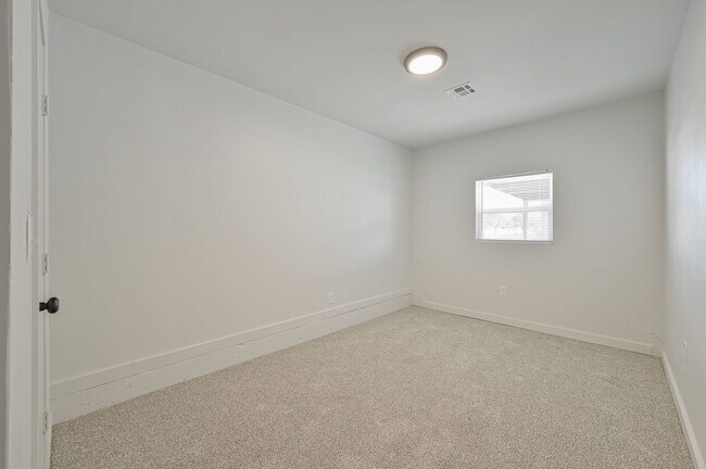 Building Photo - 121 NW 79th St