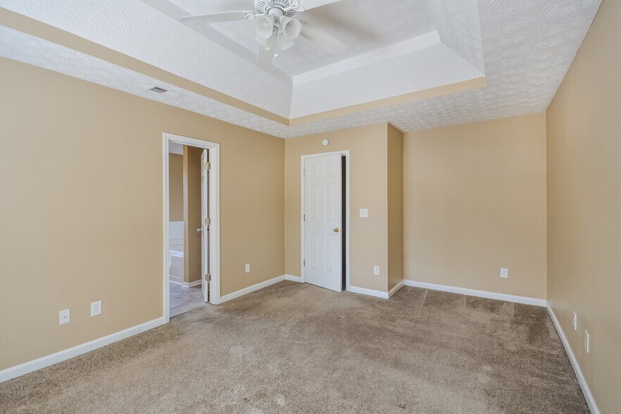 Building Photo - 735 Compton Ln