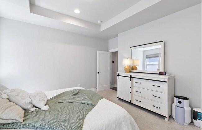 Building Photo - Beautiful 3-Bed Home in Petrosa with Resort-Style Amenities!