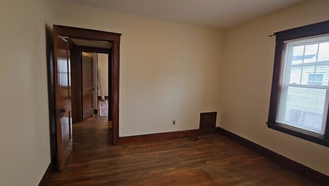 Building Photo - 118 Governor Winthrop Rd