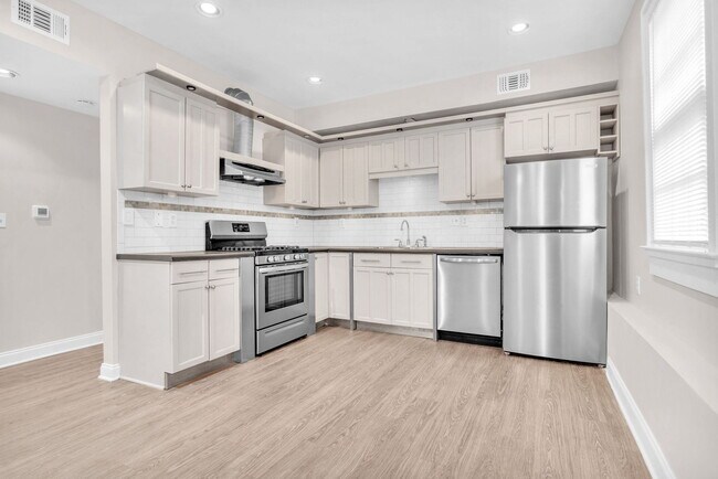 Kitchen - 1046 Tilden St NW